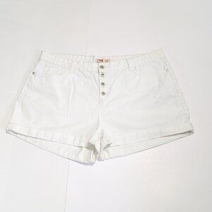 Lei Jeans White Button Front Tatum High Risk Shorts, Junior size 17 regular